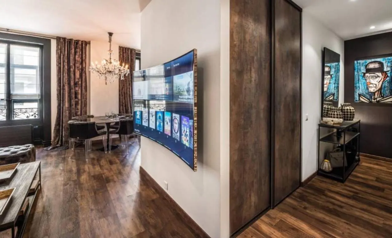 Luxueux Appartement Au Coeur De Geneve ,A Deux Pas Du Lac